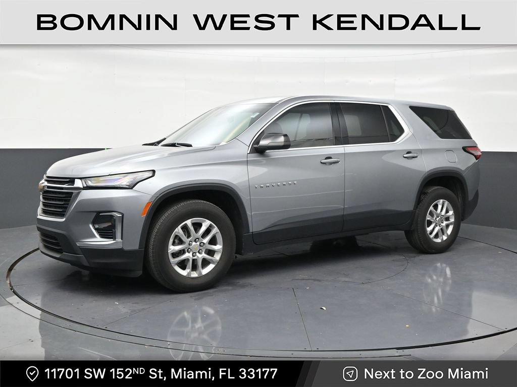 Used 2023 Chevrolet Traverse LS FWD image 1