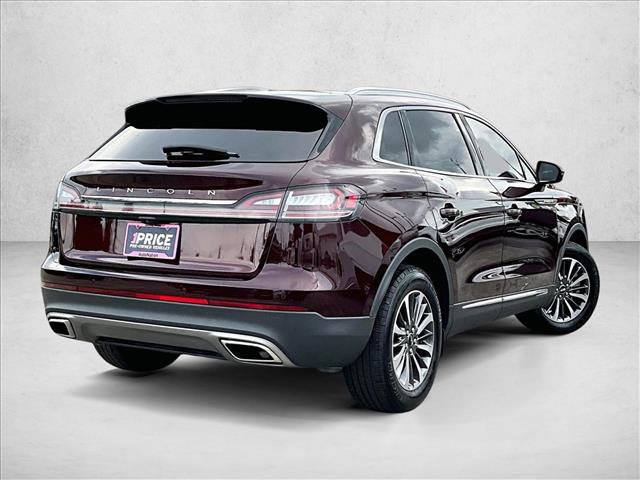 Used 2023 Lincoln Nautilus FWD image 2