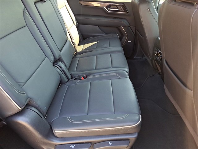 Used 2025 GMC Yukon XL Elevation image 25