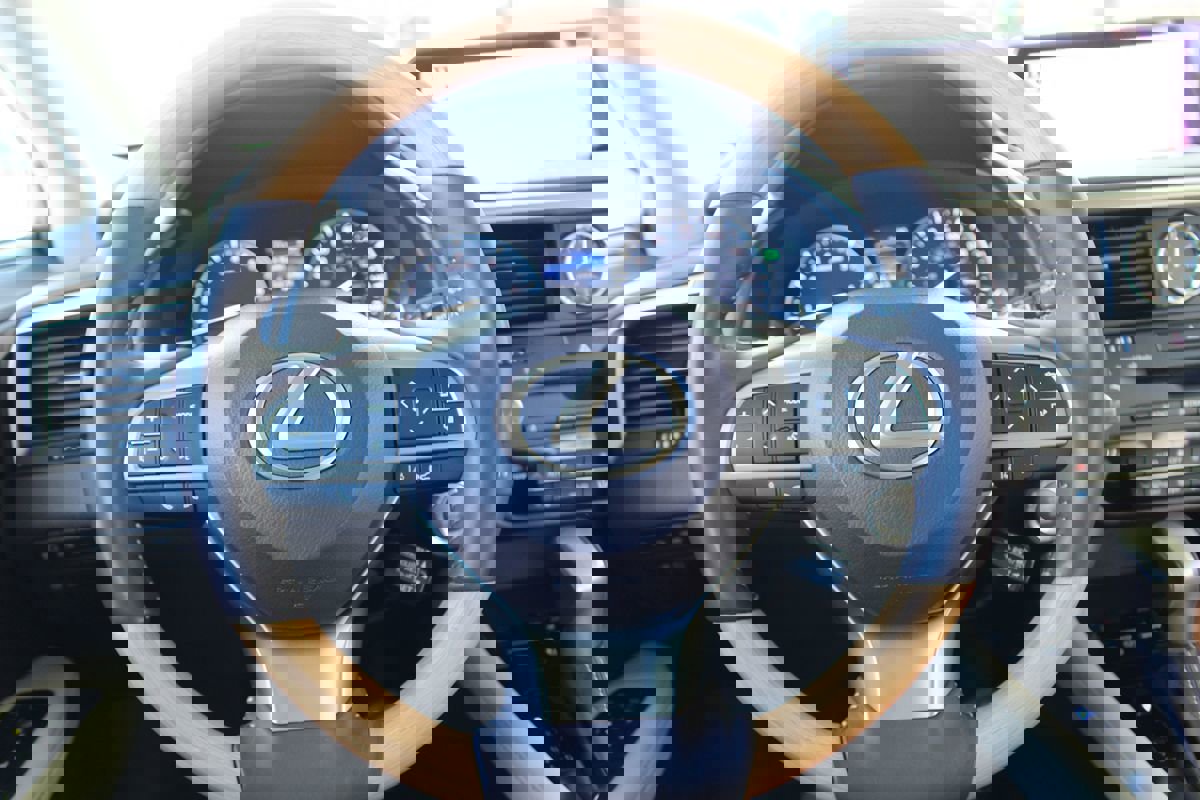 Used 2017 Lexus RX 350 AWD w/ Premium Package image 17