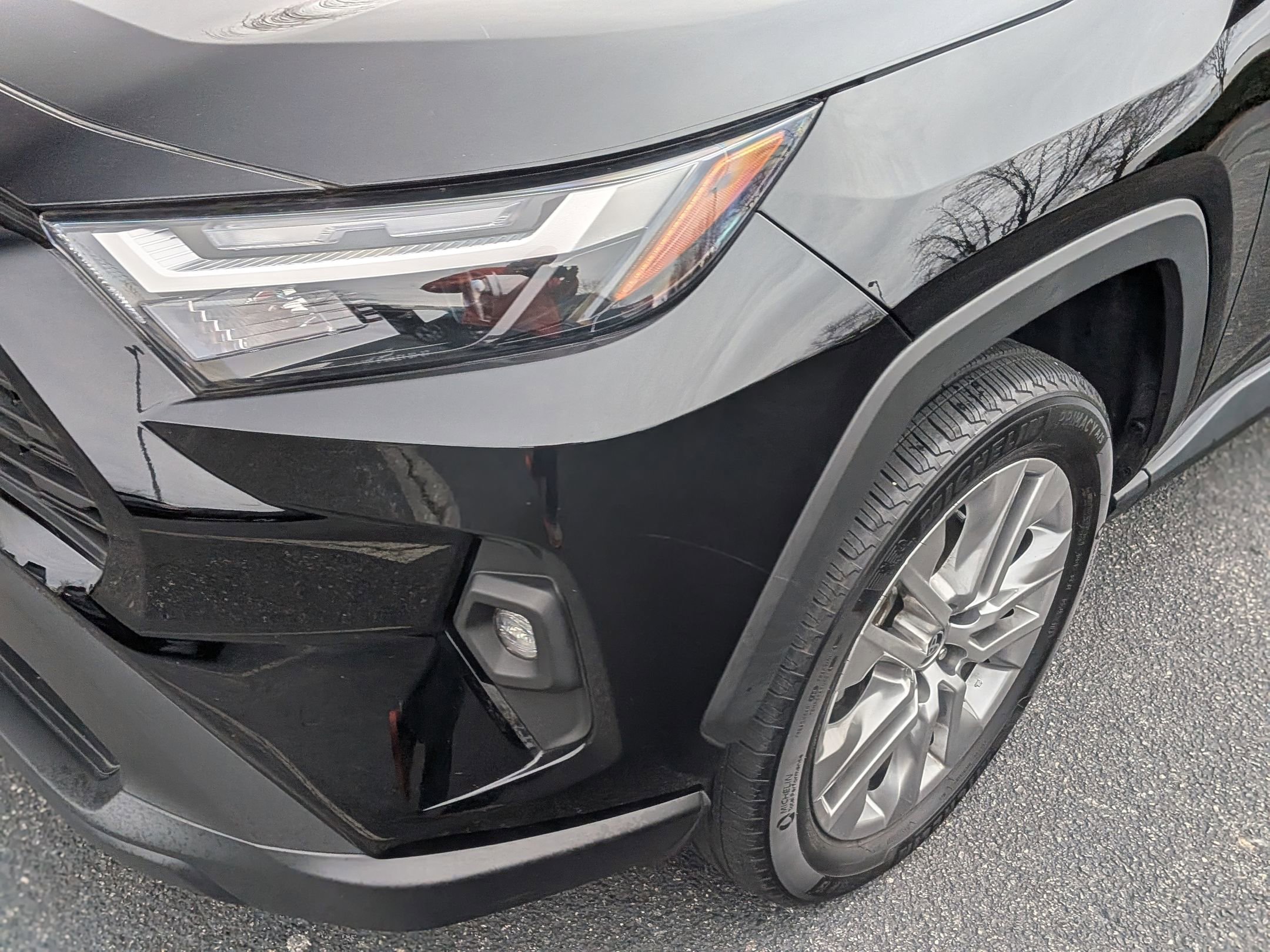 Used 2023 Toyota RAV4 XLE Premium image 11