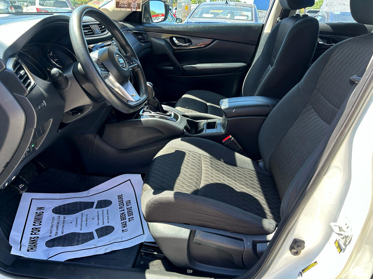 Used 2017 Nissan Rogue S image 9