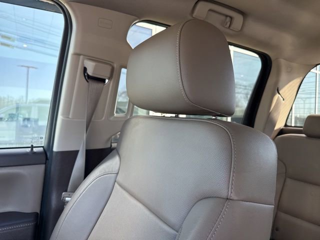 Used 2015 GMC Sierra 1500 SLT w/ SLT Crew Cab Value Package image 40