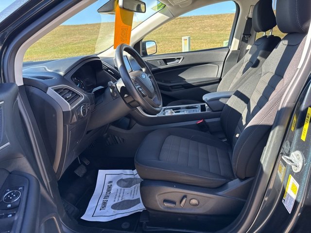 Used 2023 Ford Edge SEL w/ Convenience Package image 9