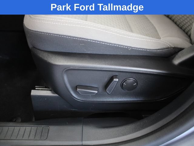 Used 2022 Ford Escape SE w/ SE Sport Appearance Package AWD/4WD image 13