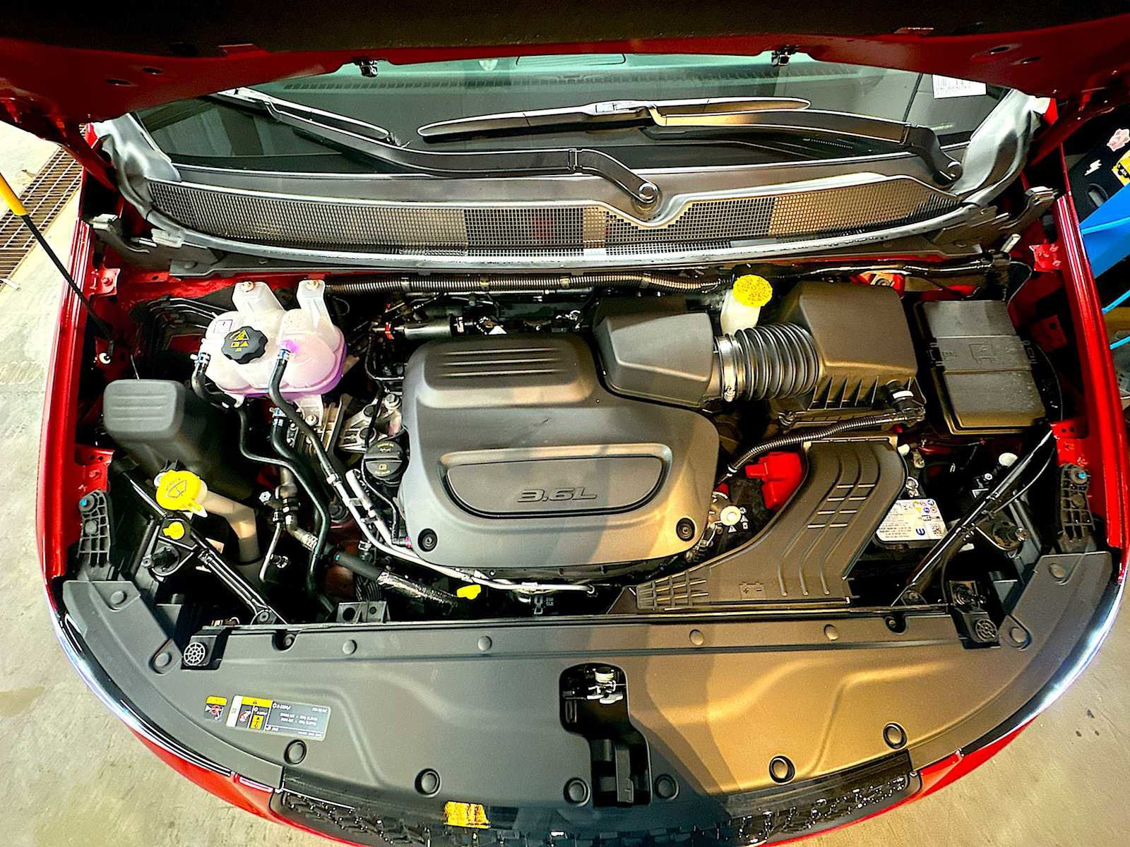 New 2026 Chrysler Pacifica Select w/ S Appearance Package image 18