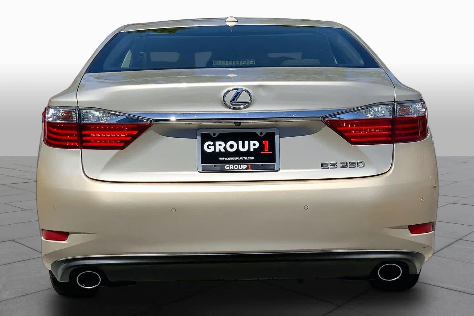 Used 2014 Lexus ES 350 w/ Luxury Package FWD image 5