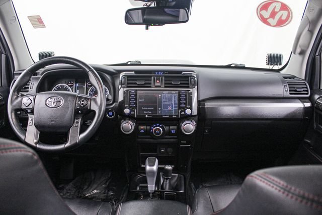 Used 2022 Toyota 4Runner TRD Off-Road Premium AWD/4WD image 30