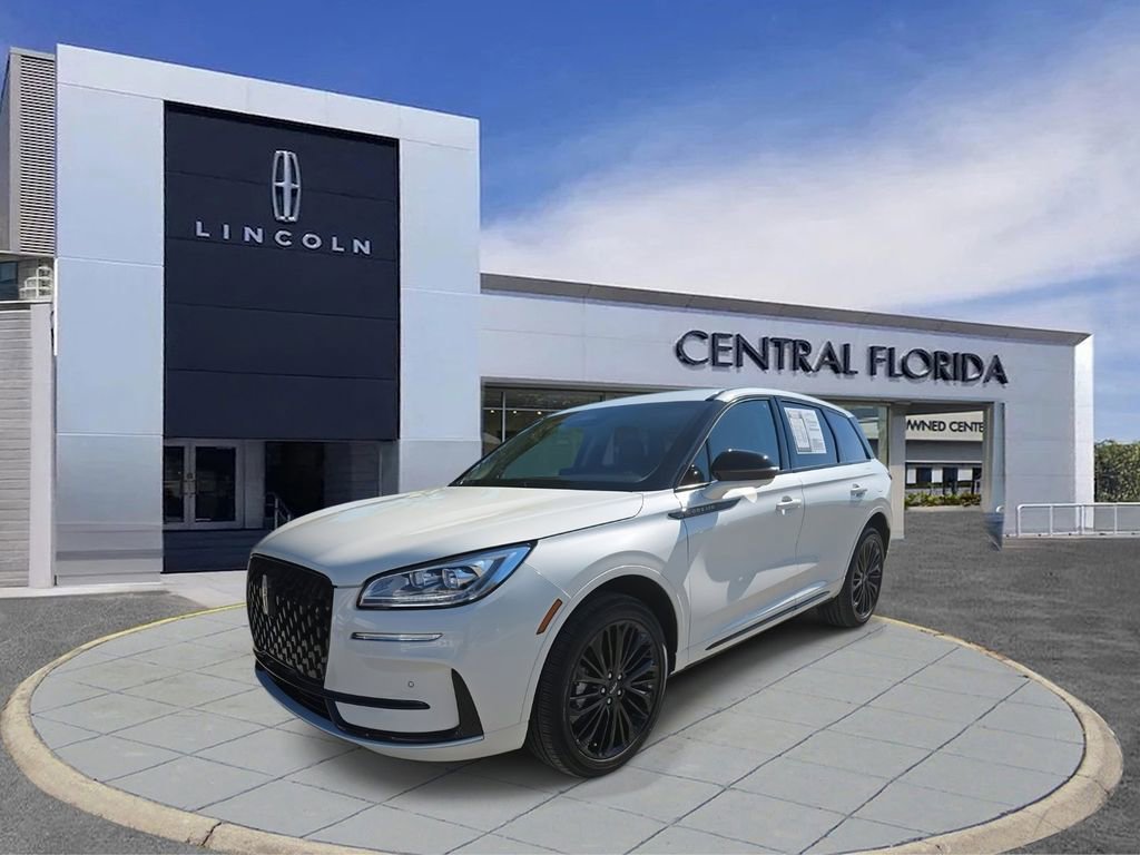 Used 2025 Lincoln Corsair Reserve w/ Jet Appearance Package image 8