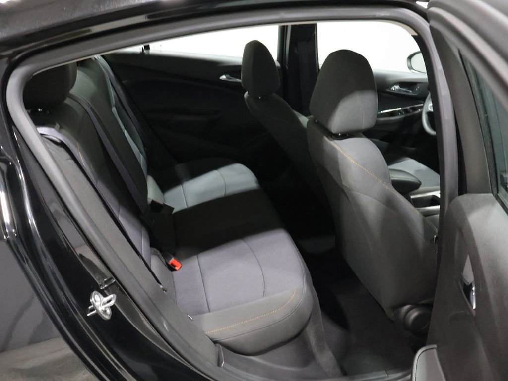 Used 2017 Chevrolet Cruze LS image 20