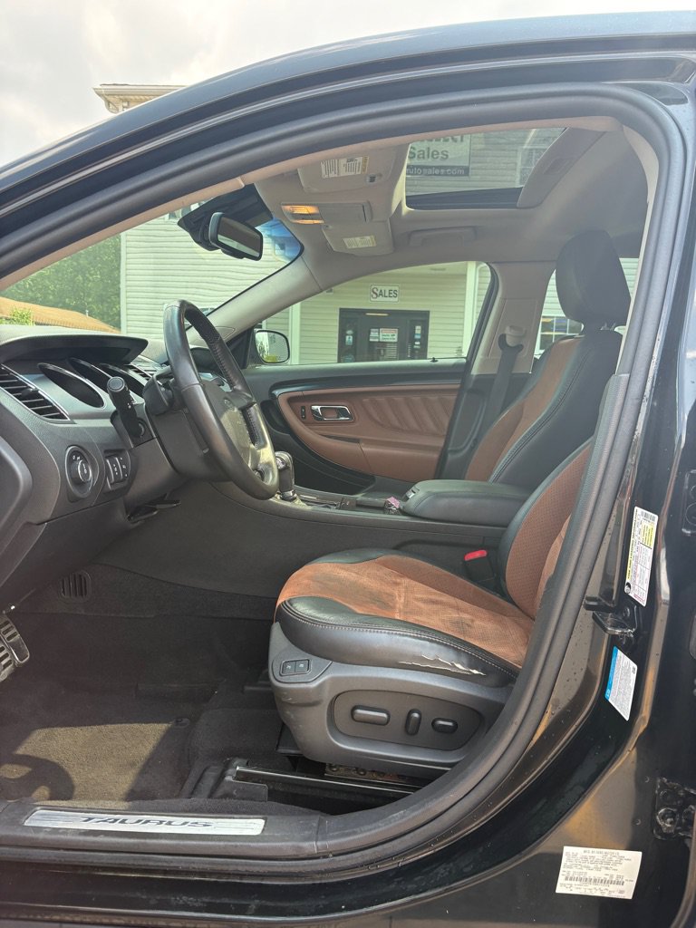 Used 2011 Ford Taurus SHO w/ 402A Rapid Spec Order Code AWD/4WD image 9