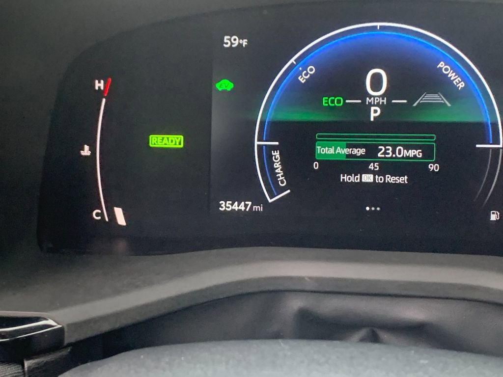 Used 2025 Toyota Camry LE image 30