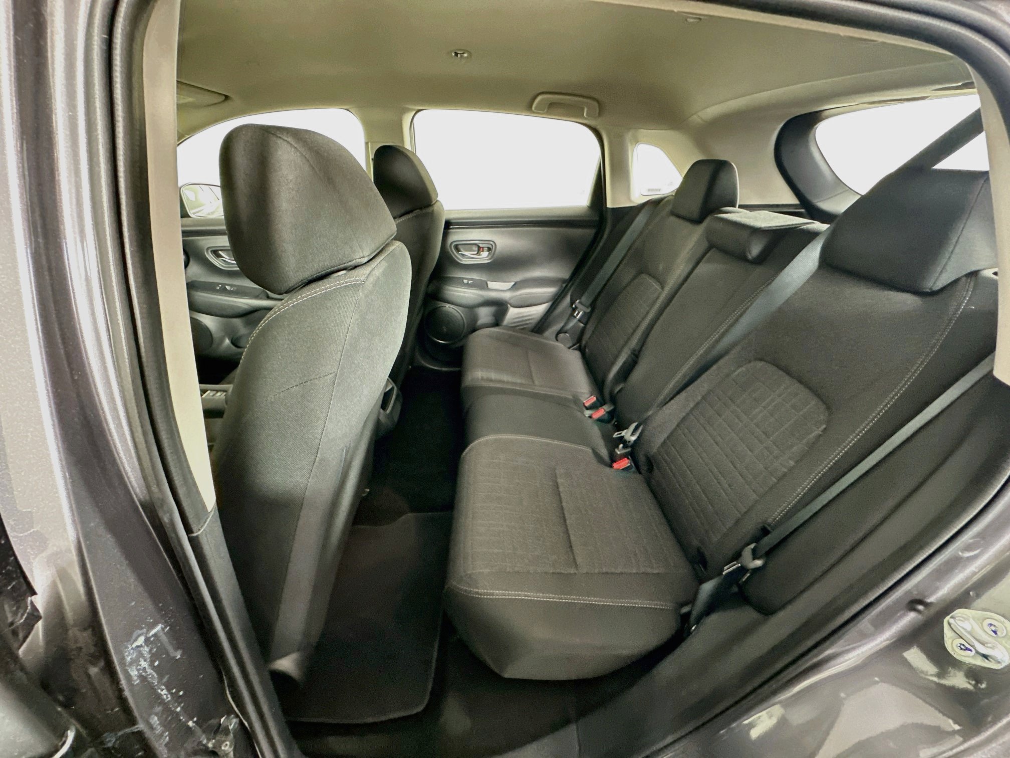 Used 2025 Honda HR-V LX image 25