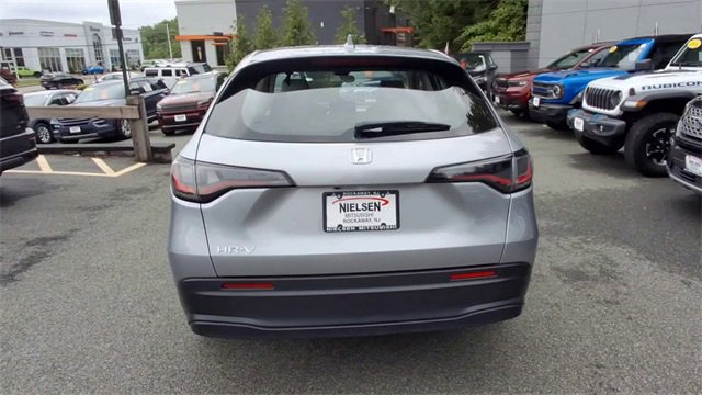 Used 2025 Honda HR-V LX image 7