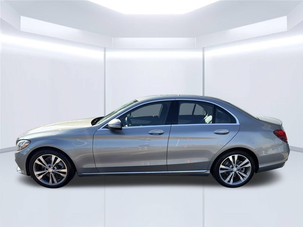 Used 2016 Mercedes-Benz C 300 Sedan image 3