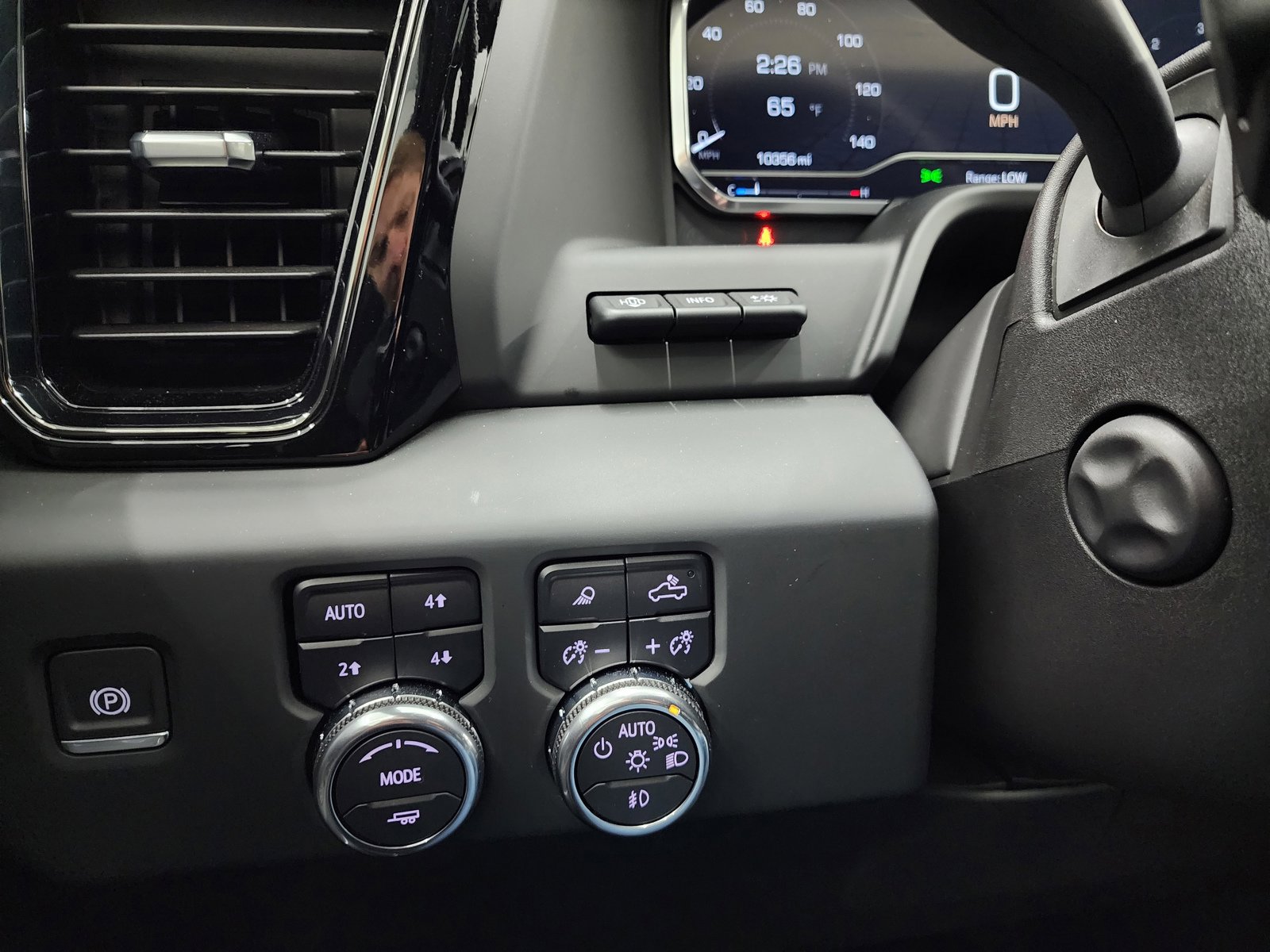 Used 2024 GMC Sierra 1500 AT4X image 20