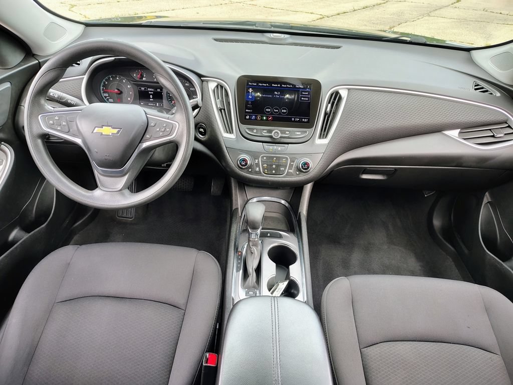 Used 2022 Chevrolet Malibu LT FWD image 27