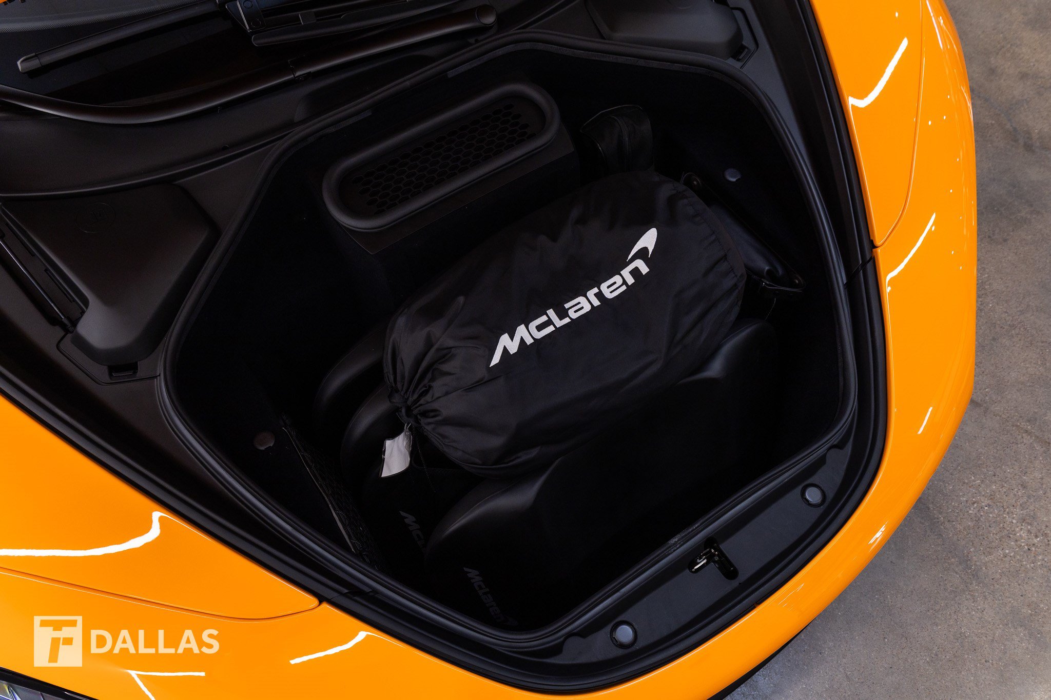 Used 2024 McLaren 750S Spider RWD image 8