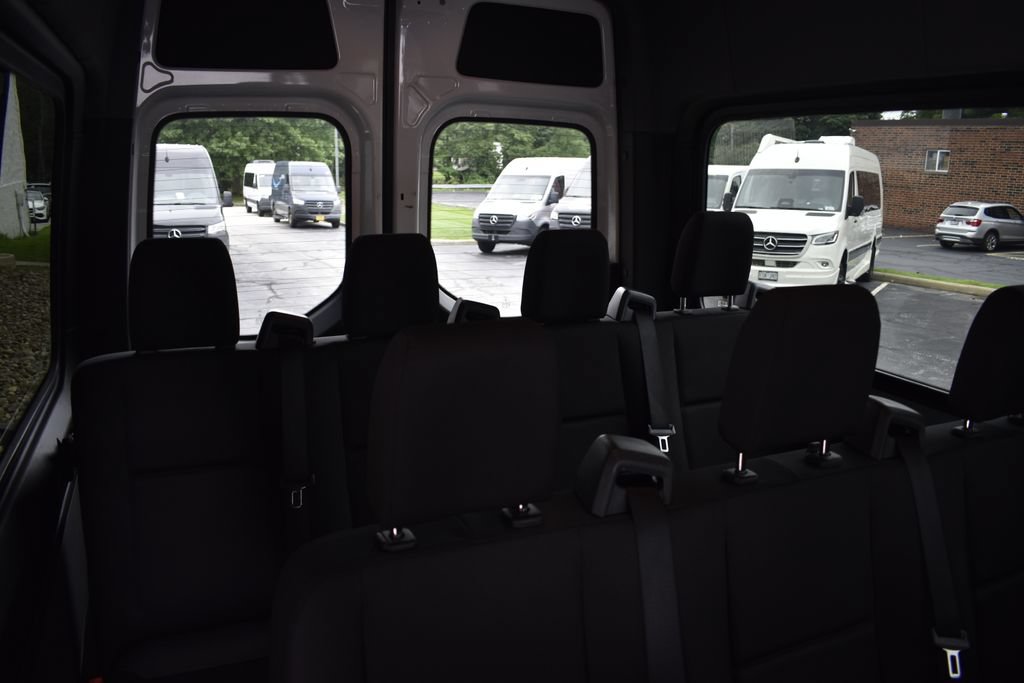 Used 2024 Mercedes-Benz Sprinter 2500 image 10