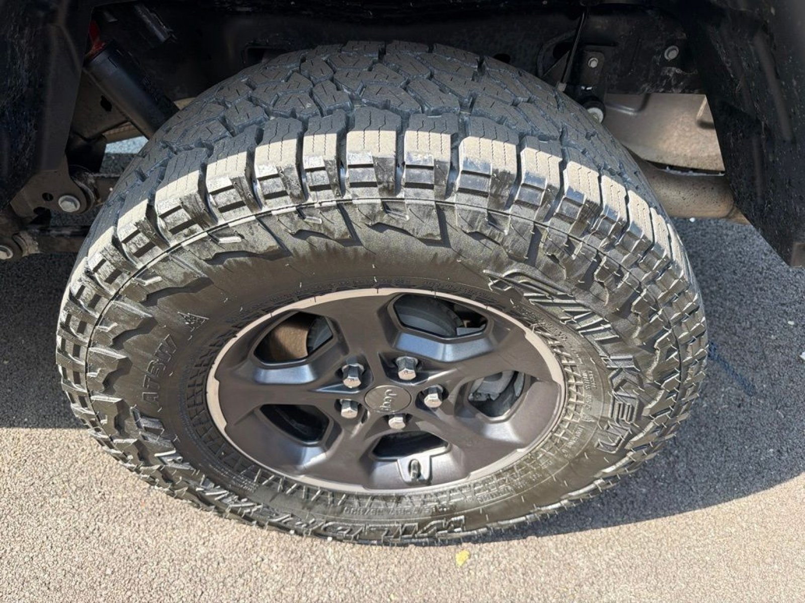 Used 2023 Jeep Gladiator Rubicon w/ LED Lighting Group AWD/4WD image 14