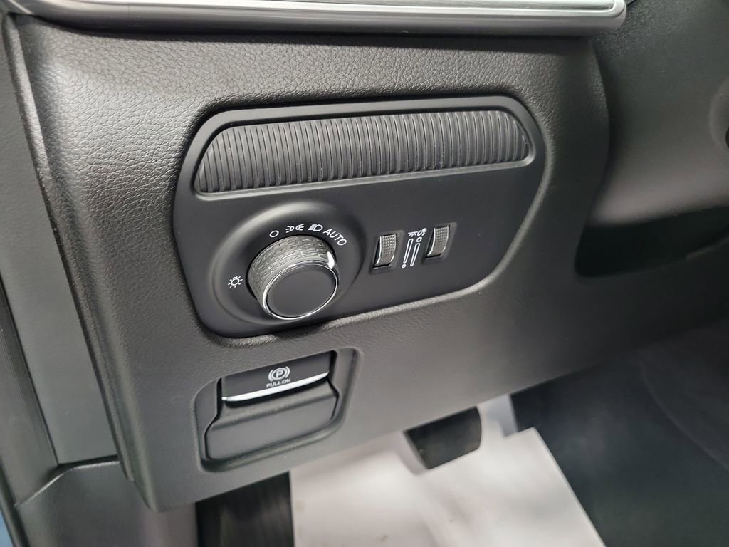 New 2026 Jeep Grand Wagoneer Limited AWD/4WD image 13