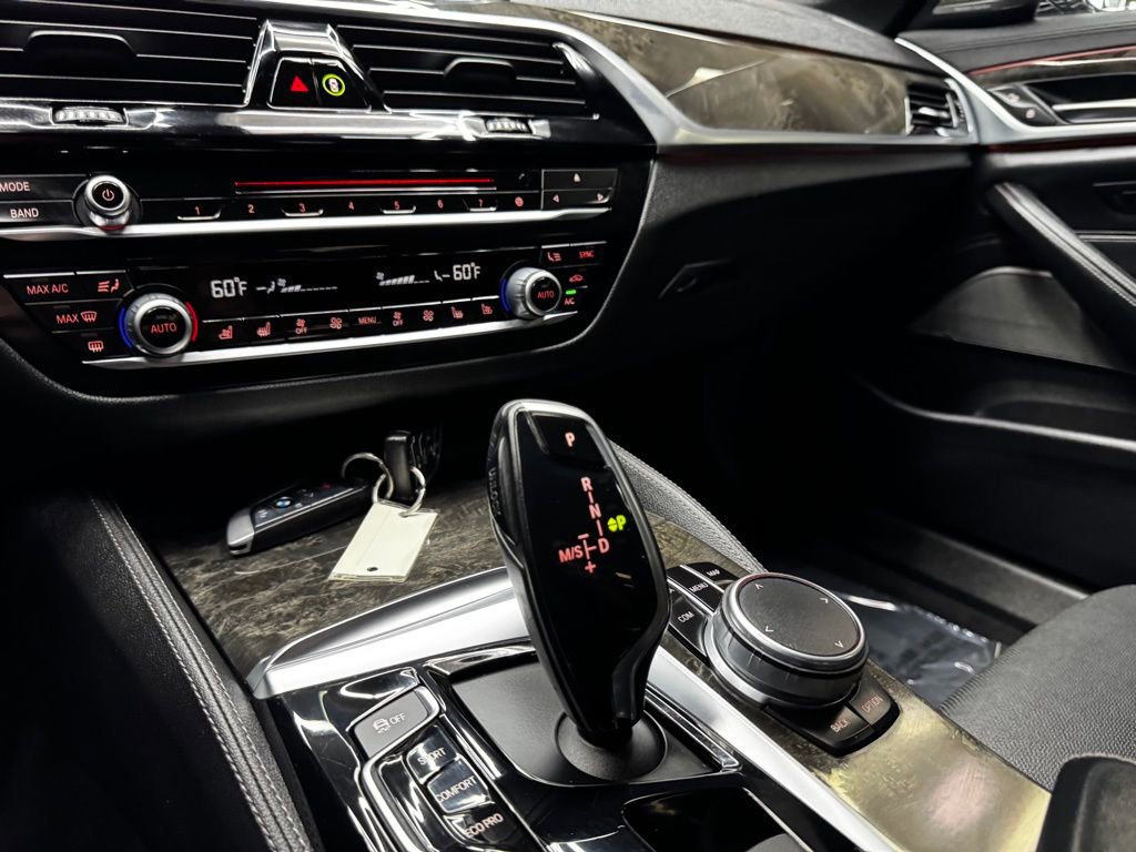 Used 2018 BMW 540i xDrive image 26