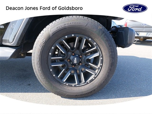 Used 2019 Jeep Wrangler Unlimited Sahara w/ Safety Group image 10