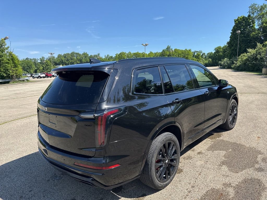 Used 2024 Cadillac XT6 Sport w/ LPO, ONYX Package AWD/4WD image 3