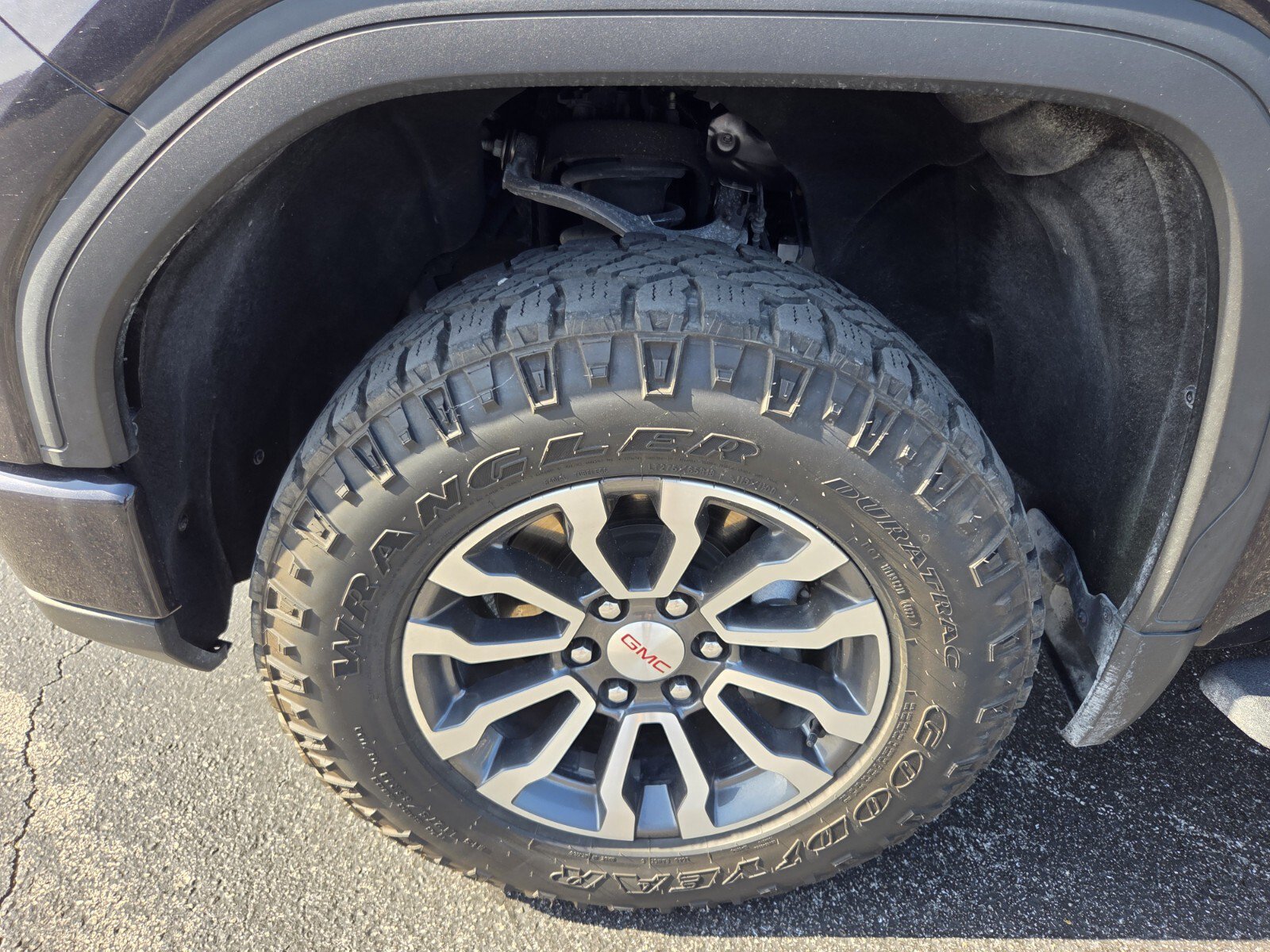 Used 2023 GMC Sierra 1500 AT4 w/ AT4 Premium Package AWD/4WD image 19
