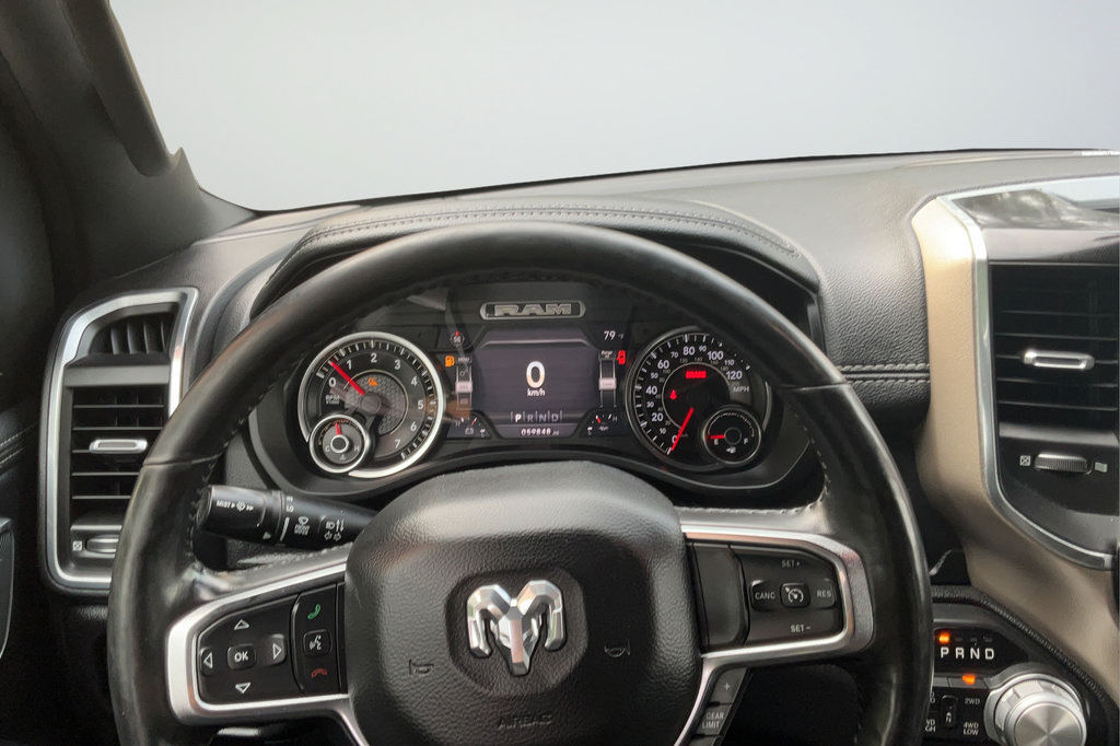 Used 2019 RAM 1500 Laramie AWD/4WD image 14