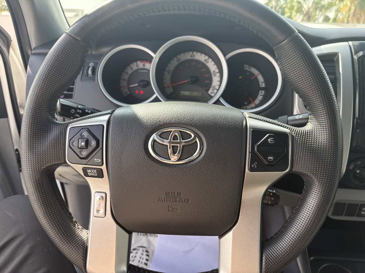 Used 2014 Toyota Tacoma PreRunner image 30