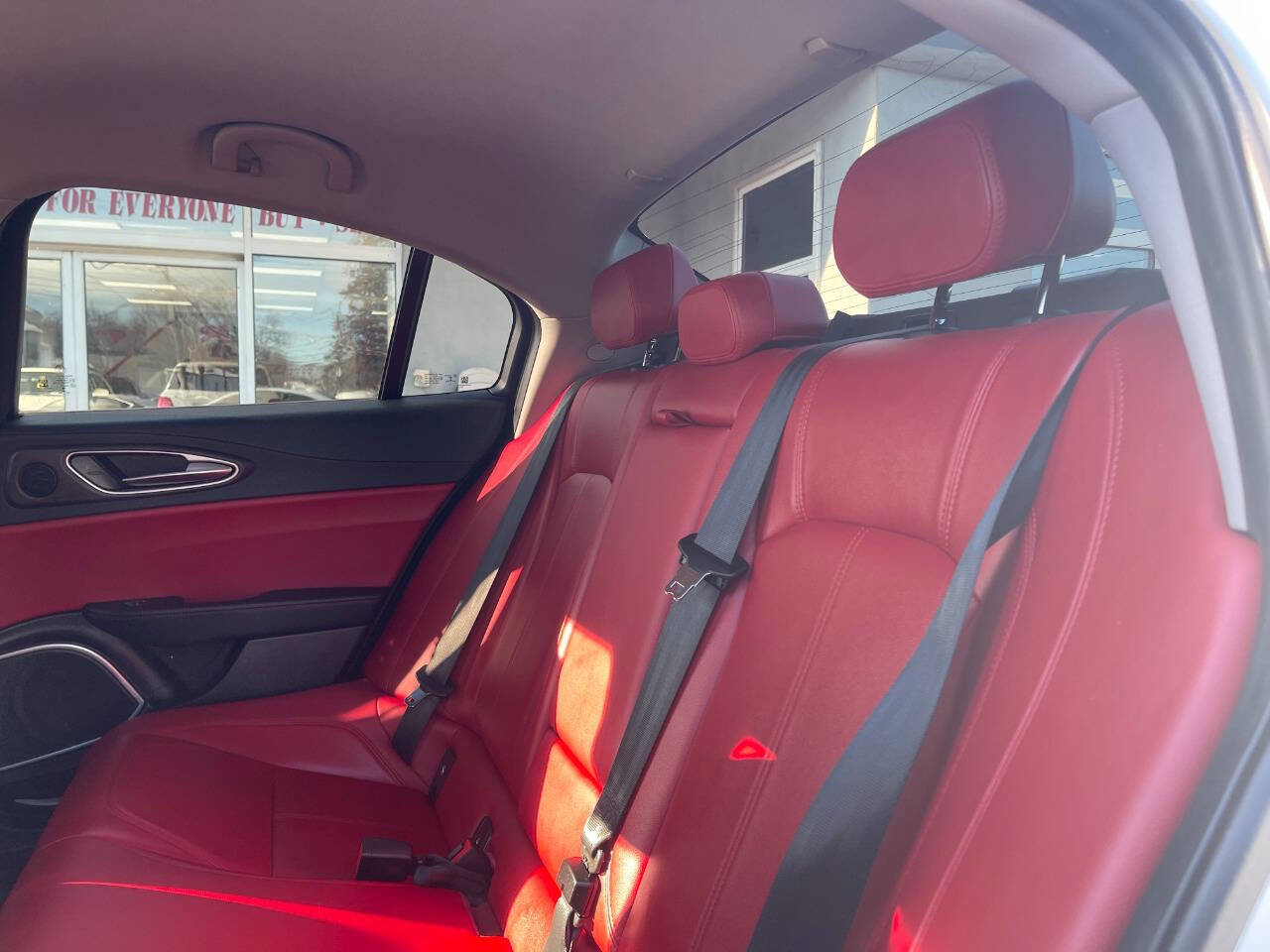 Used 2020 Alfa Romeo Giulia Ti image 21