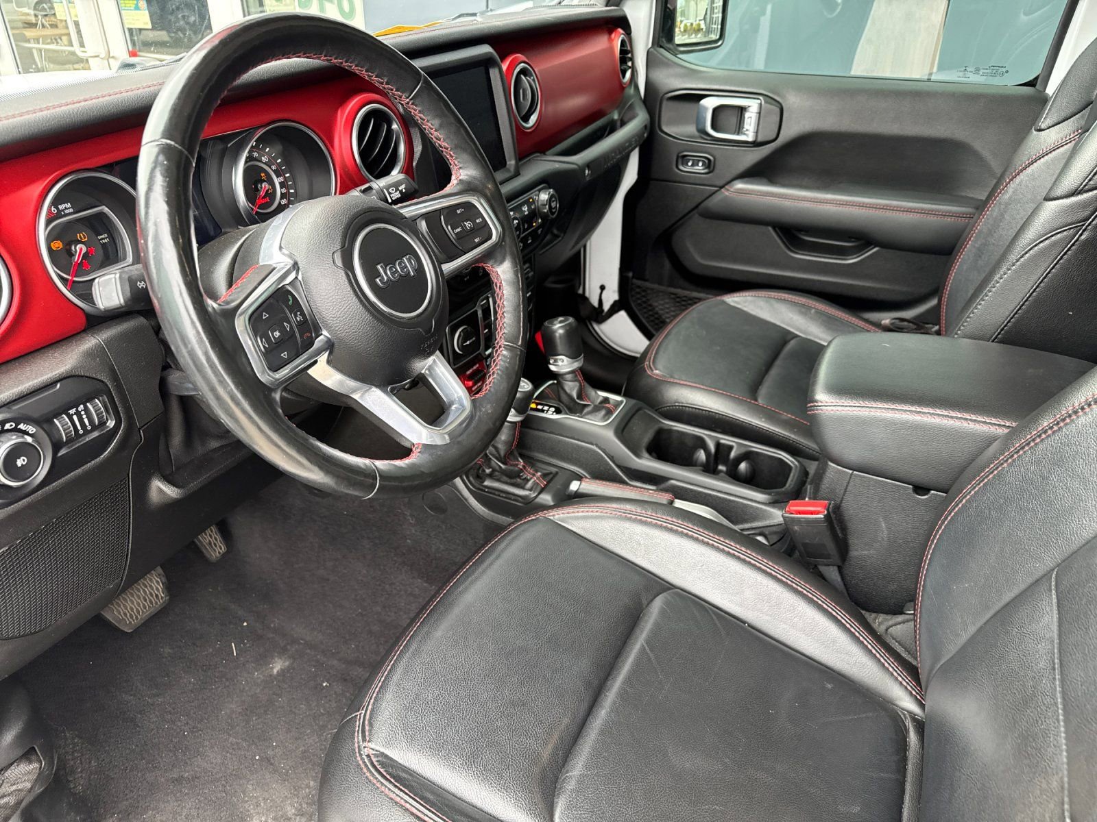 Used 2021 Jeep Wrangler Unlimited Rubicon AWD/4WD image 9