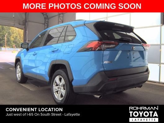 Used 2020 Toyota RAV4 LE AWD/4WD image 2
