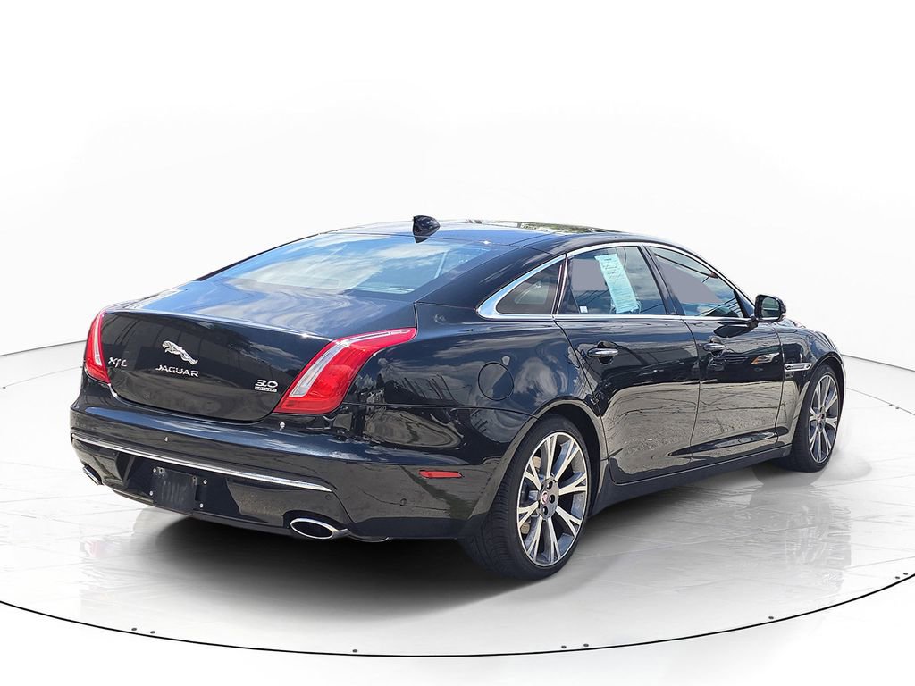 Used 2017 Jaguar XJ L Portfolio AWD/4WD image 4