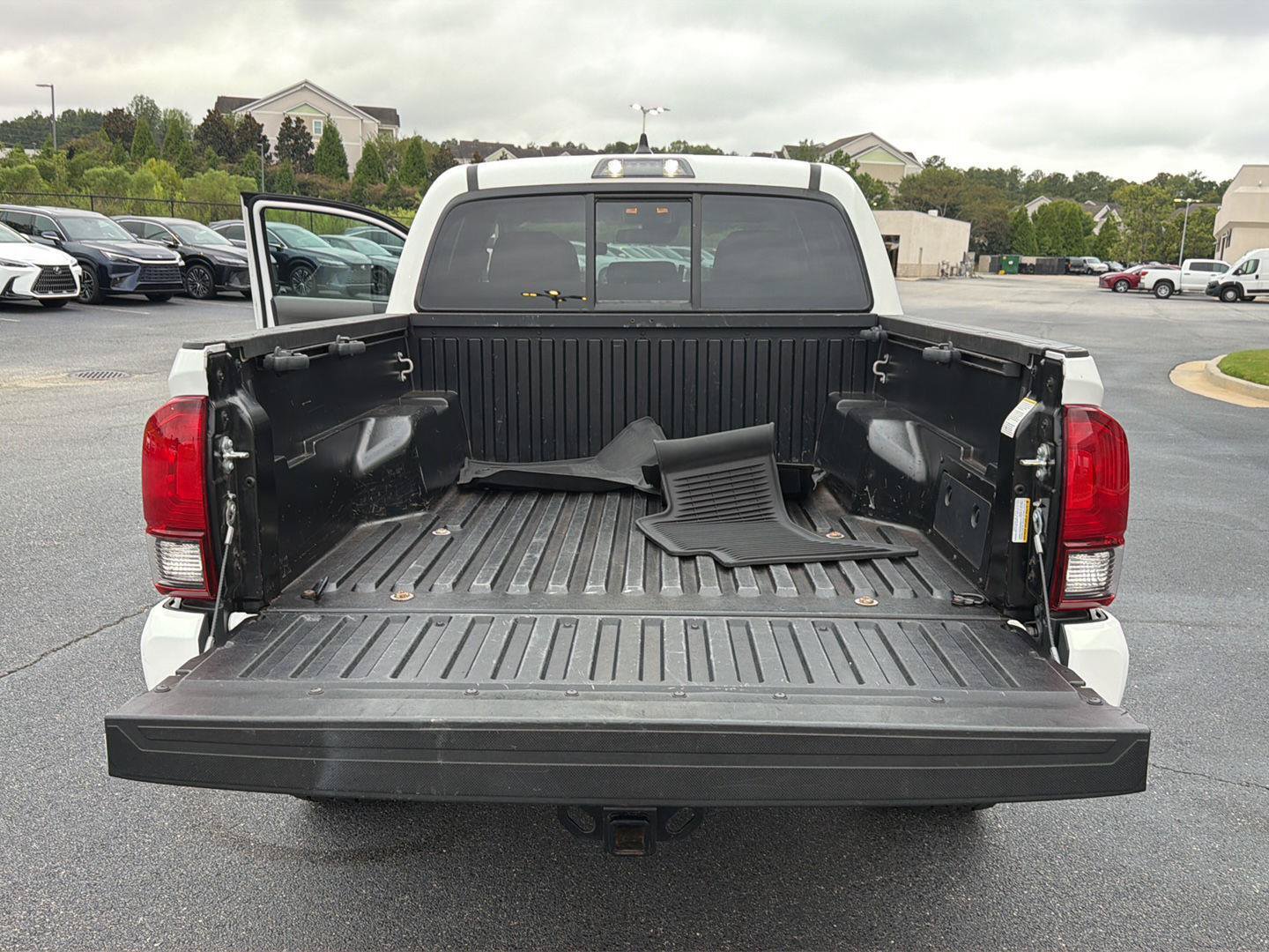 Used 2023 Toyota Tacoma SR AWD/4WD image 34