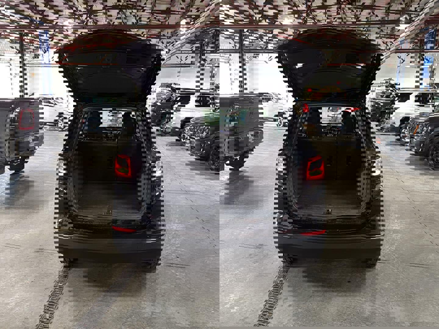 Used 2021 Chevrolet Equinox LS image 5