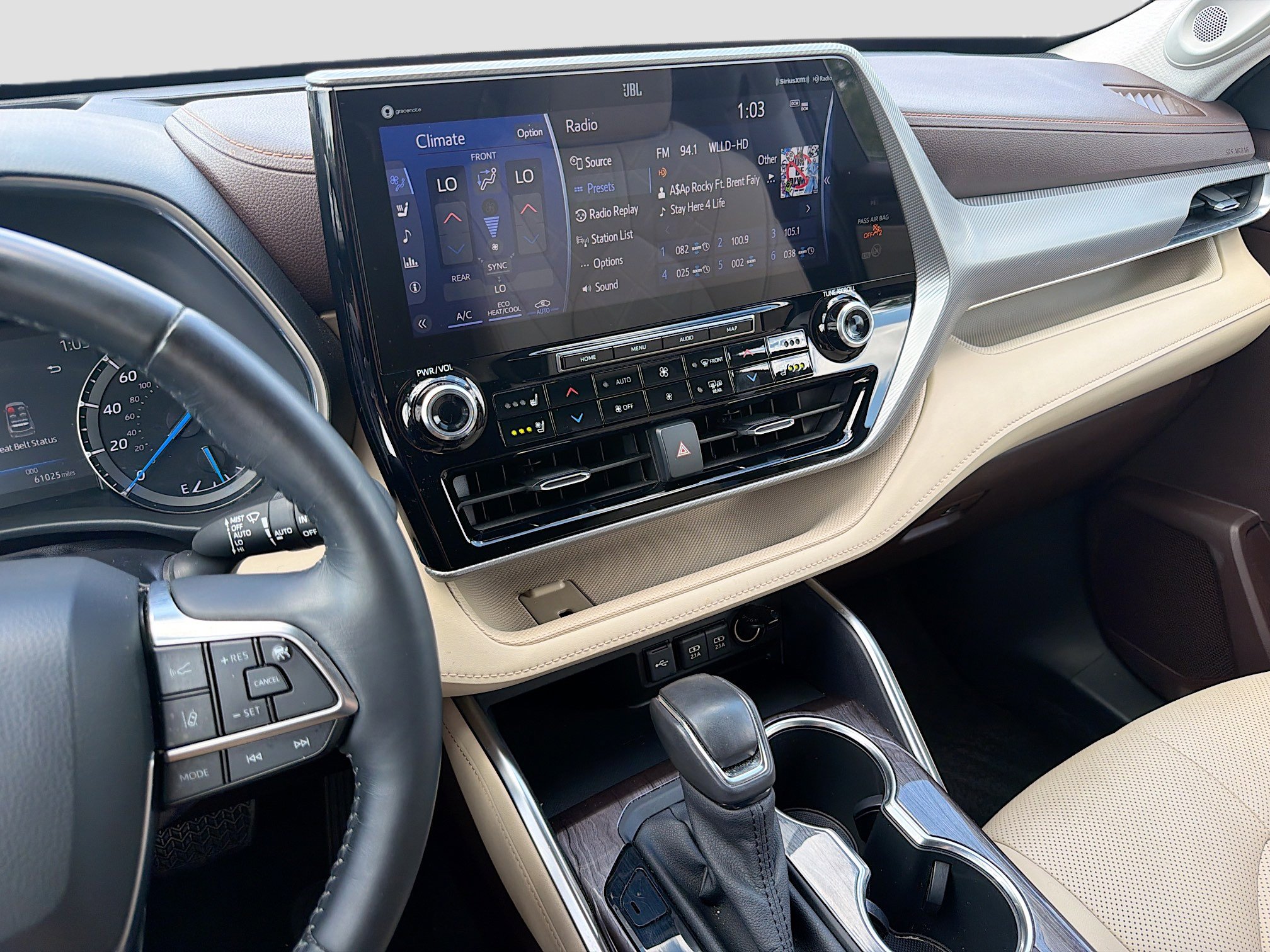 Used 2021 Toyota Highlander Platinum image 29