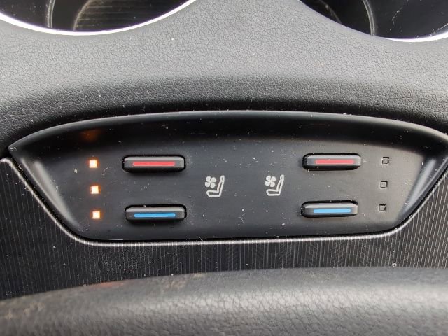 Used 2021 Toyota Venza Limited image 19