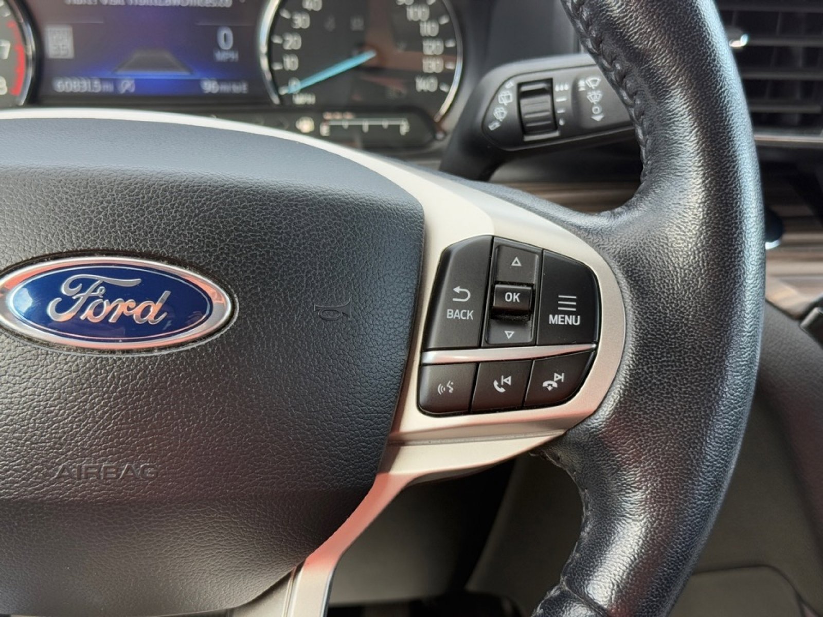 Used 2021 Ford Explorer Limited image 26