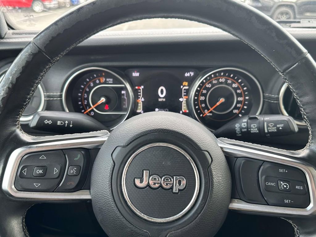 Used 2018 Jeep Wrangler Unlimited Sahara image 23