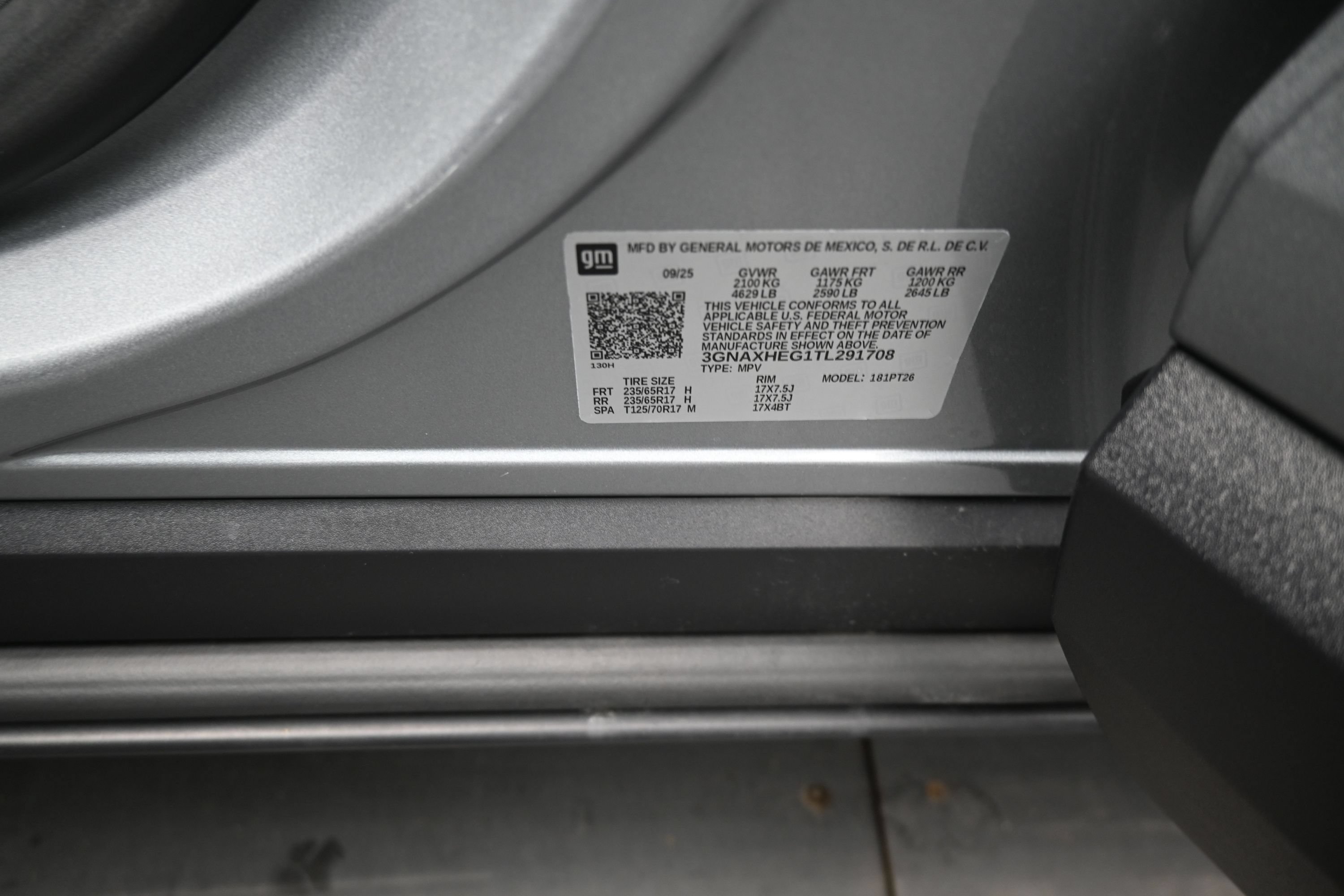 Used 2026 Chevrolet Equinox LT FWD image 17