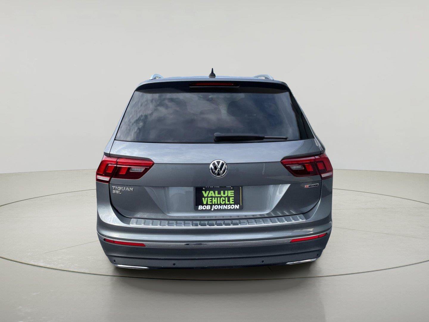Used 2020 Volkswagen Tiguan SEL AWD/4WD image 6