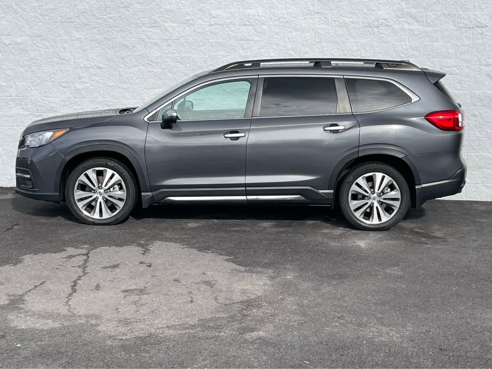 Used 2021 Subaru Ascent Touring w/ Popular Package #2A image 4