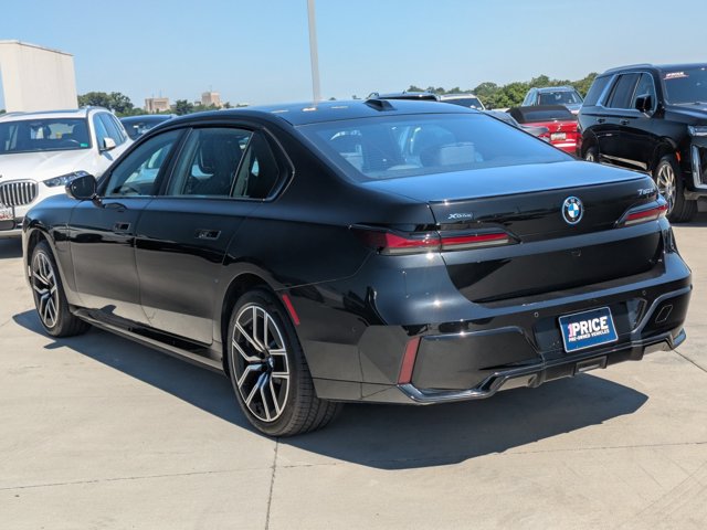 Used 2025 BMW 750e xDrive w/ Executive Package AWD/4WD image 8