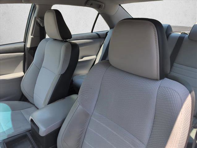 Used 2017 Toyota Camry SE FWD image 9