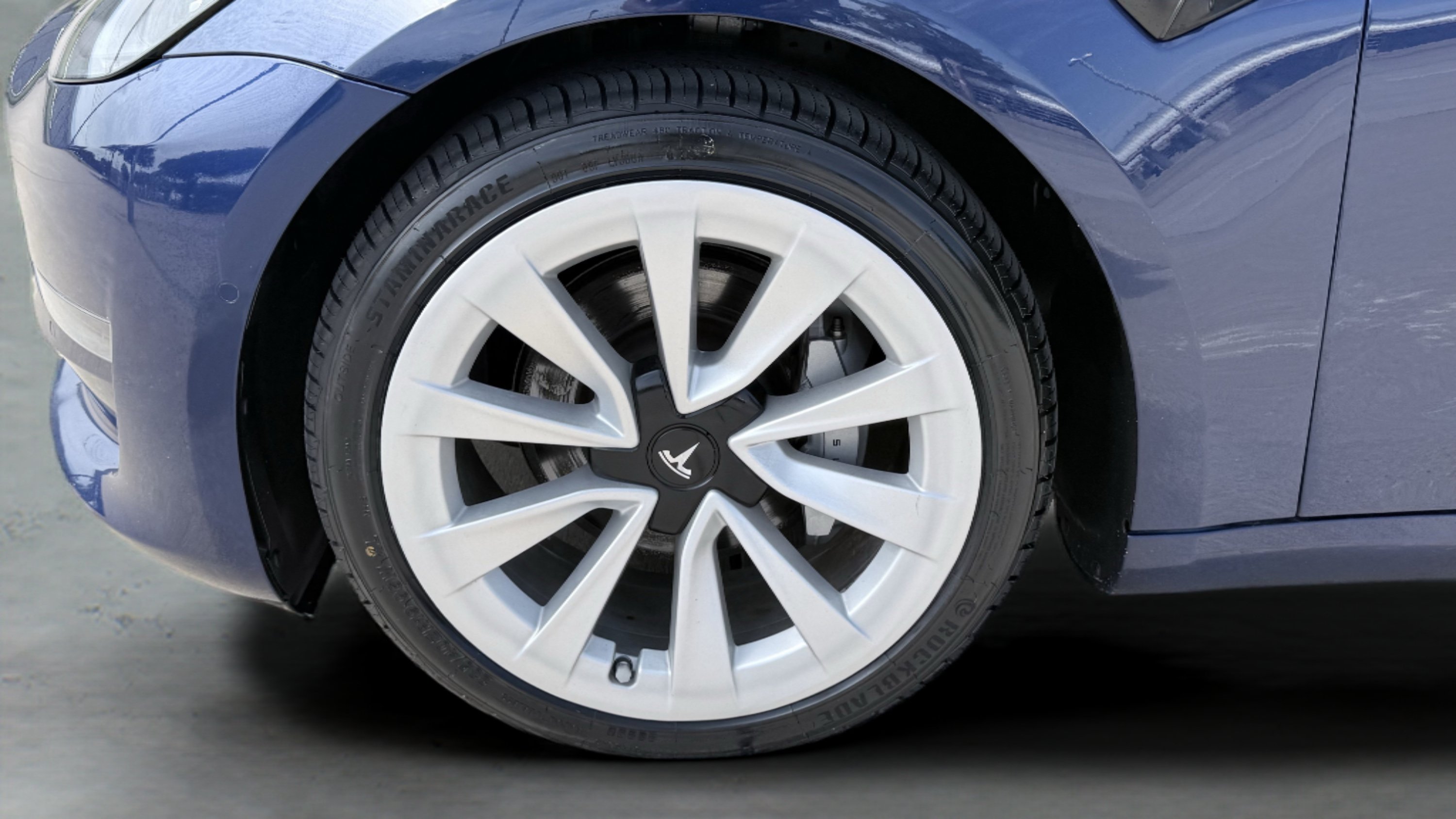 Used 2022 Tesla Model 3 Standard Range RWD image 13