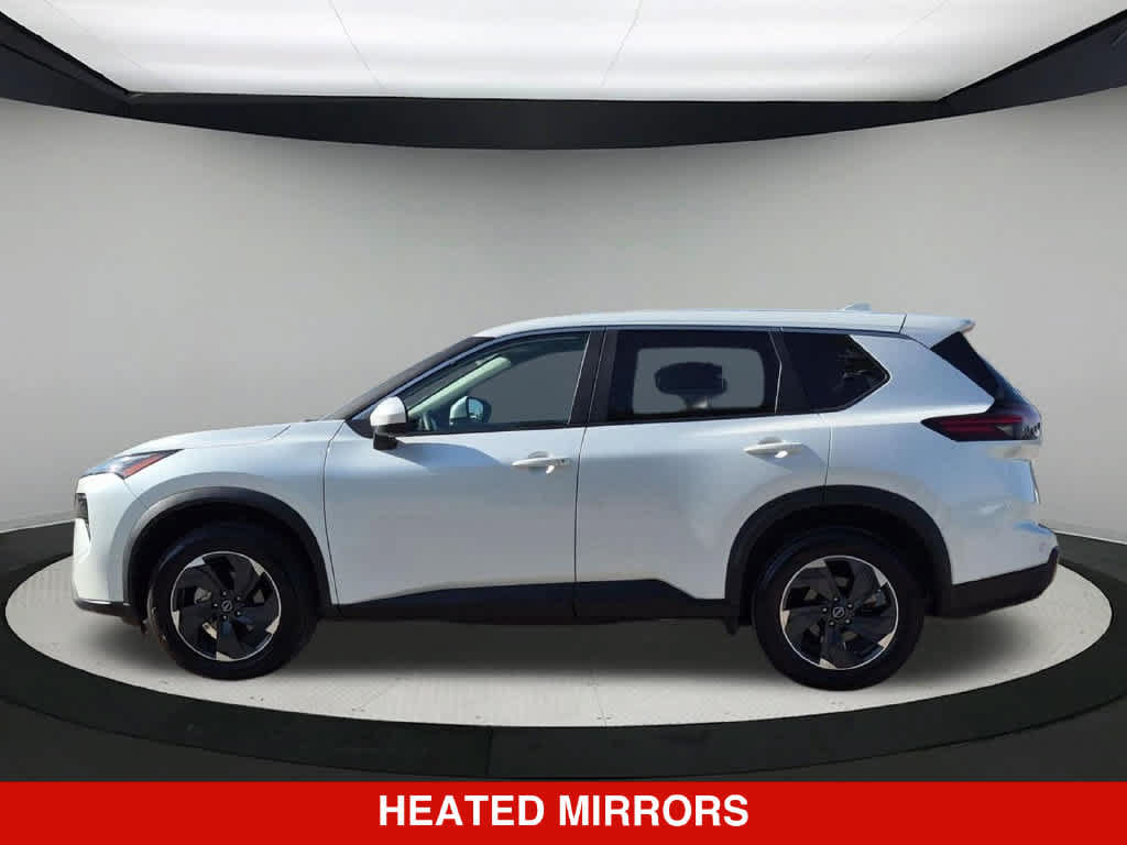 Used 2024 Nissan Rogue SV AWD/4WD image 3