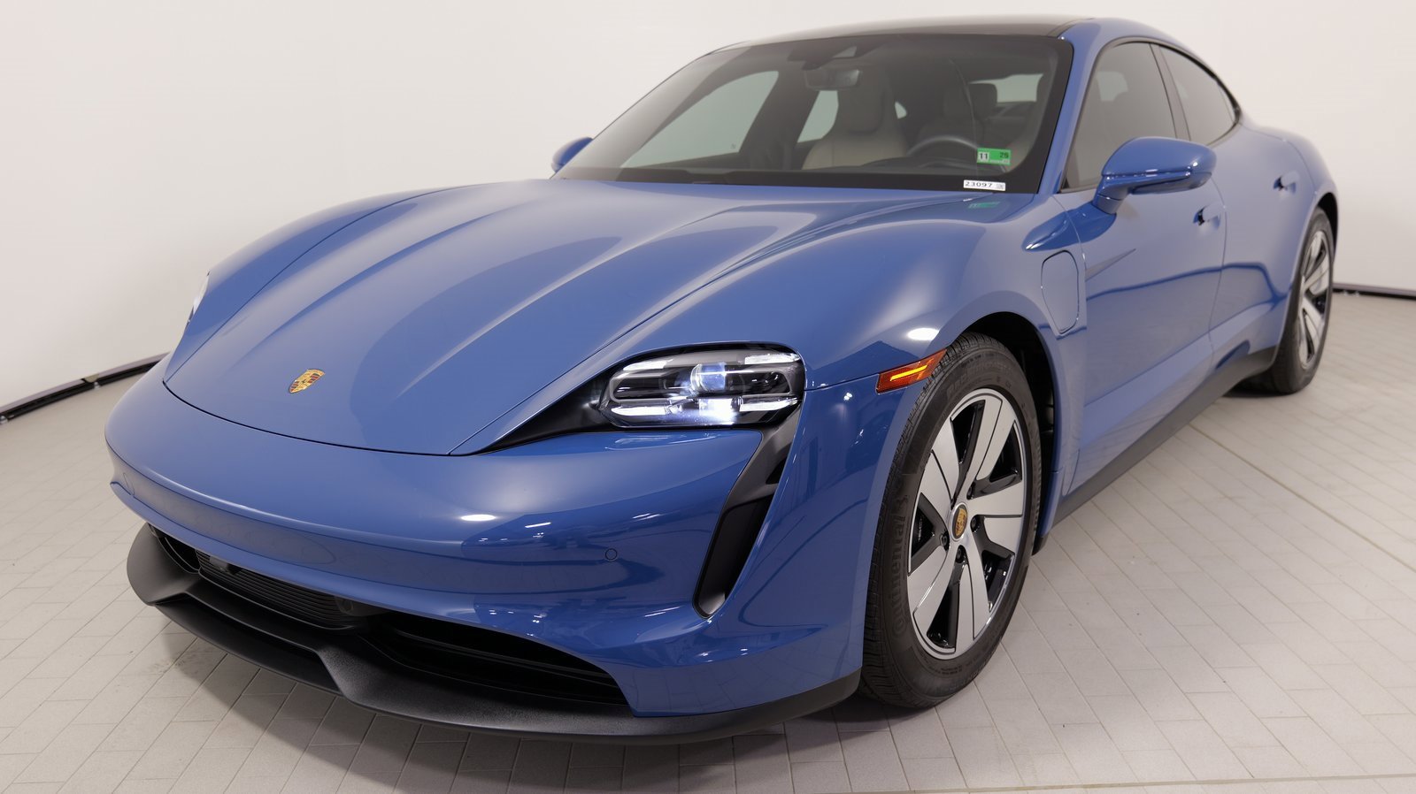 Used 2023 Porsche Taycan image 71