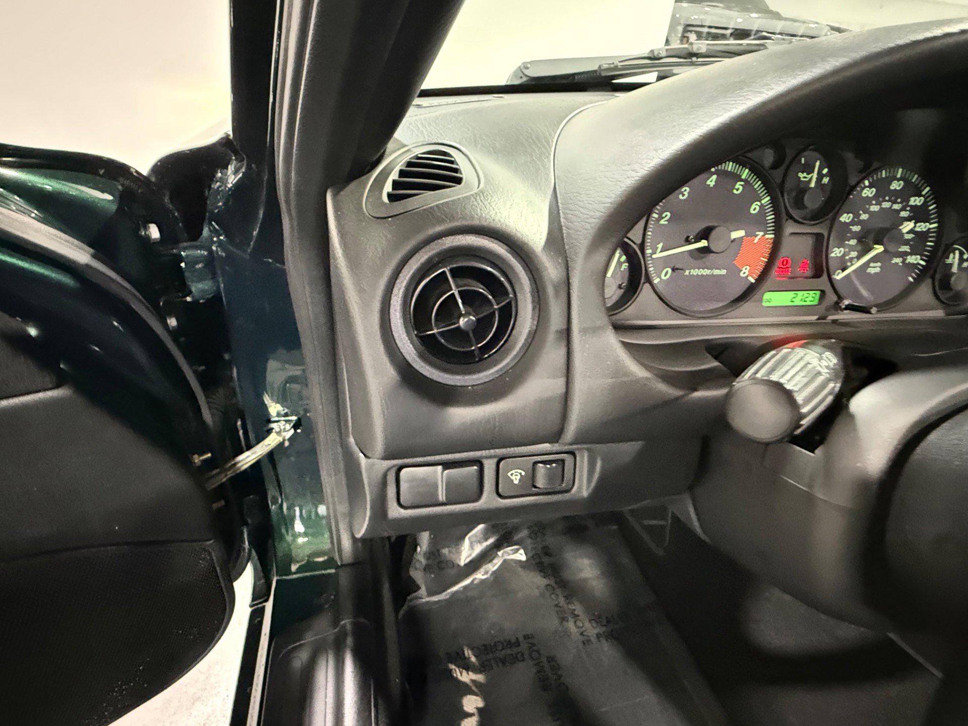 Used 1999 MAZDA MX-5 Miata RWD image 46